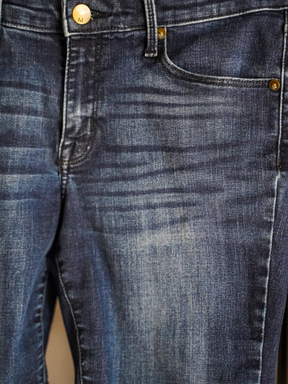 Mossimo Dark Wash Cuffed Mid Rise Bermuda Denim Shorts Size 10/R - Picture 6 of 10